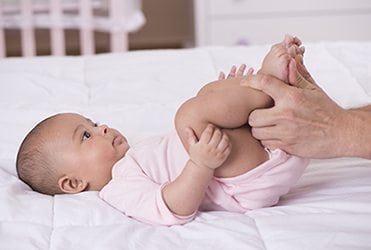 Comment soulager bébé quand il est constipé ?