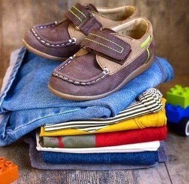 Étiqueter les affaires de bébé