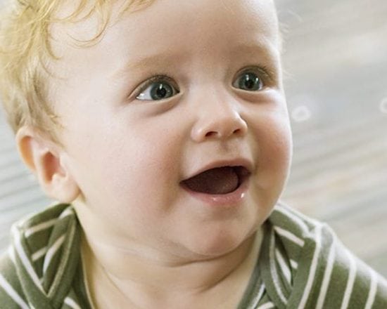 Comment parler avec bébé