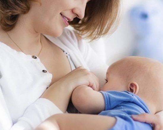 Le sevrage de bébé tout en douceur