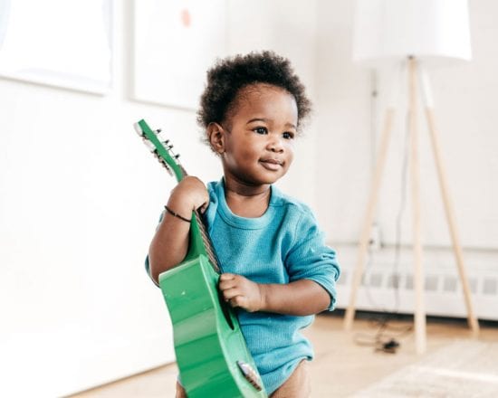 Comment éveiller bébé à la musique ?