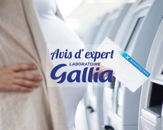 Comment se préparer pour voyager lorsqu'on est enceinte?