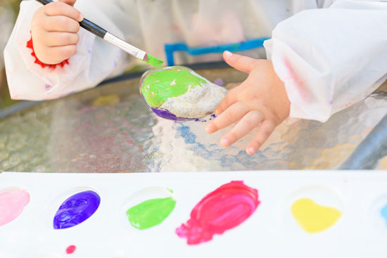 boite activités 5 peinture