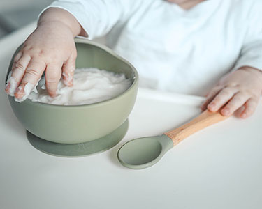 Quand introduire les féculents dans l’assiette de votre bébé ?